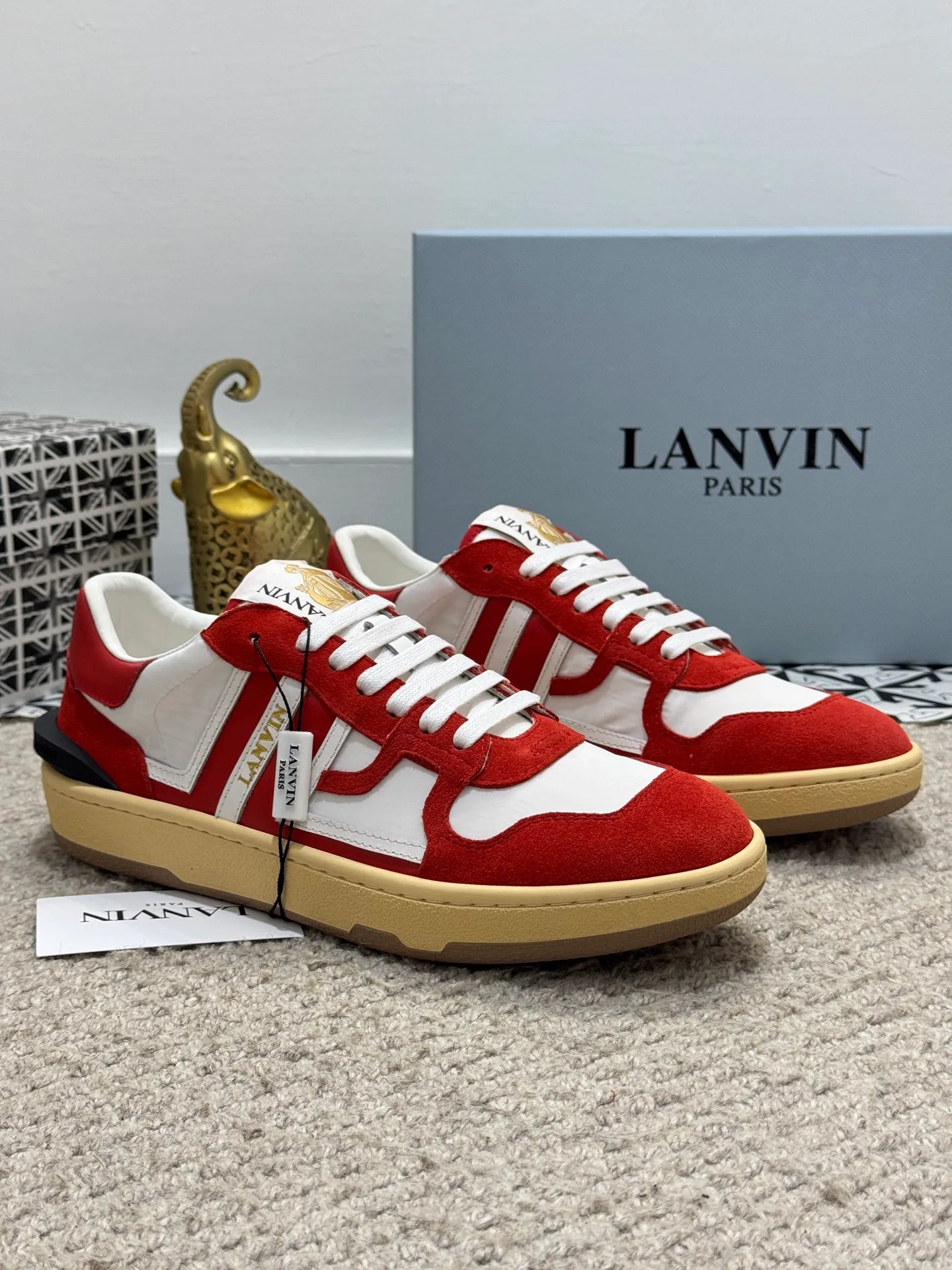 Men's men's shoes 💰520 [New style] 🦈🦈lanvin #LANVIN spring and summer series new colors ❤️‍🔥The latest lace-up fashionable casual Forrest Gump running shoes~bumpr high-quality couple 👫 series!! The latest trendy products of the season. Many bloggers have planted grass and purchased the original molds for customization. The uppers are nubuck leather. They are very versatile, fashionable and casual, and are comfortable to wear on the feet. Recommended! The original molds have clear logo rubber bottoms, which are non-slip and wear-resistant. Size: Female 36~40 Male 38-44 (45 customized